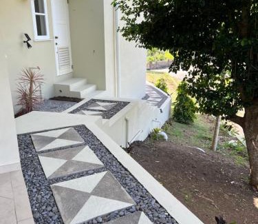 Mount Pleasant Apartment | Aruanda Apartment - perfect get-away for two at the top of Bequia