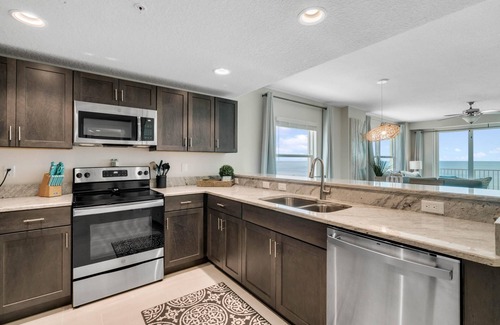 Ocean View Halifax Estates Condo | Aruba 602 - Brand new in 2021 - 4 BR Direct Oceanfront Condo - Large Balcony