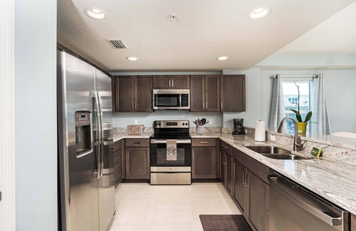 Ocean View Halifax Estates Condo | Aruba Condo - Ocean and River View #207