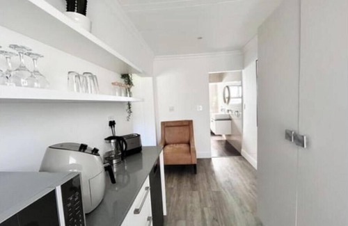 Lakeside Apartment | Arum Self catering - King Unit