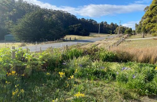 Alonnah House | Aruma Cottage Bruny Island