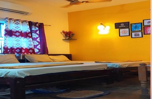 Hireguthi House | Arundekar Home Stay In 2 Minutes Walk Beach AC Room