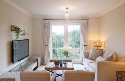 Barns Green House | Arundel Court