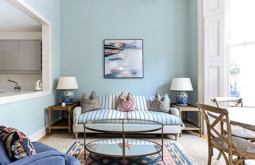 Colville Apartment | Arundel Gardens | Pro-Managed