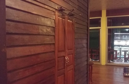 Mueang Kao Hostel | Arunrat GuestHouse - Hostel