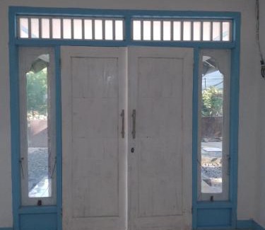 Kecamatan Gunungsari House | Aryana Guest House