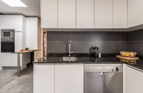 Castillejos Apartment | Arzano - 4 bedrooms and office in Castilla