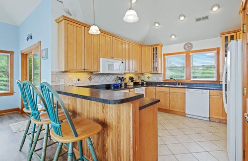 Corolla House | As Time Goes By: Dog-friendly, Elevator, Pool, Hot Tub