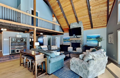 Paradise Point House | As You Lake It | New Build, Hot Tub, Pool Table