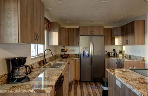 Enoch House | As You Like It.To Stay or Not to Stay? That is the question! Fully Renovated!