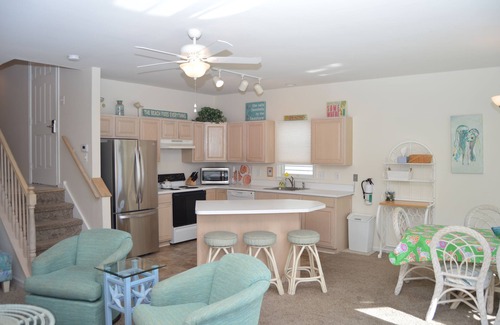 Gold Coast Condo | Asbury Ave - Close To Beach, Clean 3BR, 2BA, First Floor, Carport, Storage