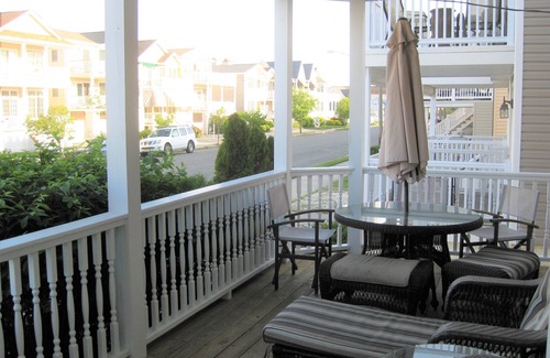Gold Coast Condo | Asbury Ave - Close To Beach, Clean 3BR, 2BA, First Floor, Carport, Storage