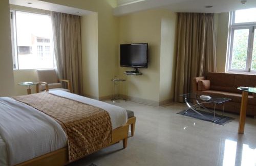 Wellington Pier Hotel | Ascot Hotel