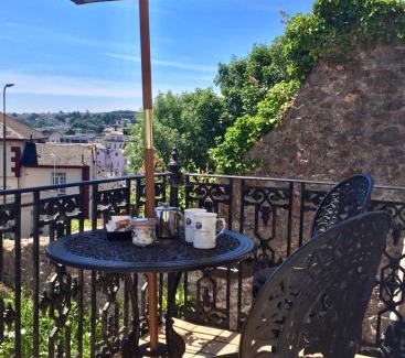 Torquay City Centre House | Ascot House Hotel