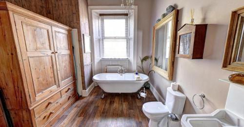 Torquay City Centre House | Ascot House Hotel