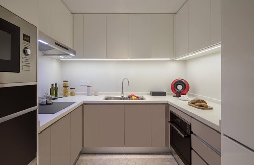 Yuzhong Hotel | Ascott Raffles City Chongqing