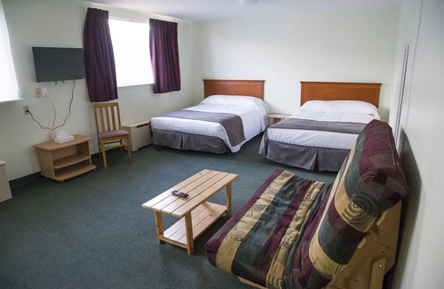 Division No. 16 Hotel | Asessippi Inn