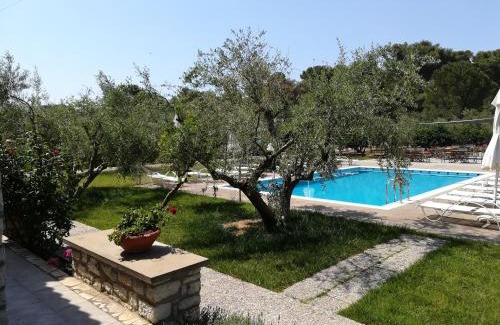 Lepreo House | Asfendamos