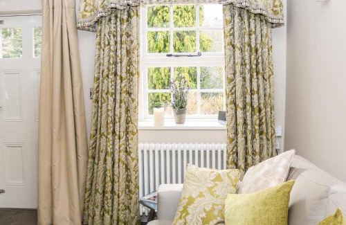 Baslow House | Ash Cottage