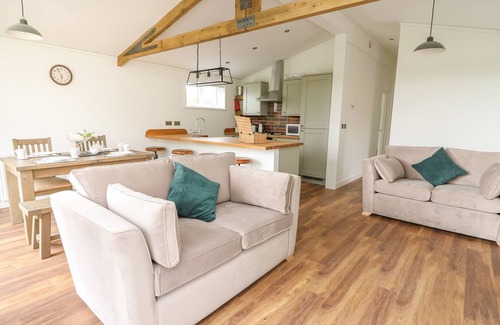 Llangurig Cottage | ASH LODGE, family friendly, luxury holiday cottage in Llangurig