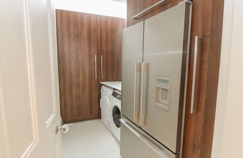 Holmbridge Cottage | ASH VILLA, pet friendly, luxury holiday cottage in Holmfirth