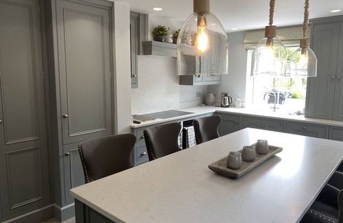 Seaview House | Ashburn lovely holiday home set in village with stunning garden