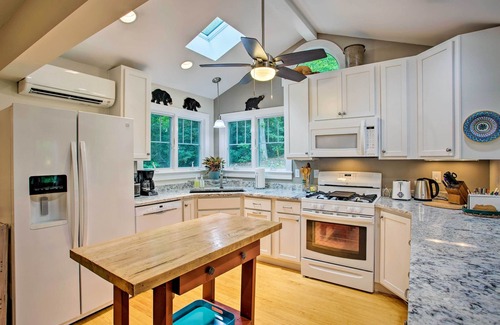 Hendersonville House | Asheville-Area Cabin w/Fire Pit & Forest Views