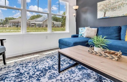 Avery Creek Apartment | Asheville - Modern 2-Bedroom Condo near Biltmore