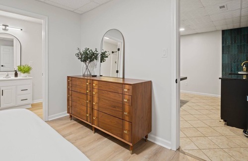Fairview House | Asheville Mountain Getaway Modern Accommodations Hiking Breweries