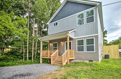 Asheville House | Asheville Retreat Hot Tub, Yard and Game Room!