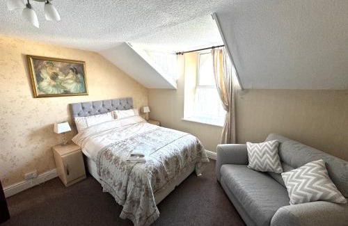 Douglas House | Ashfield Guesthouse