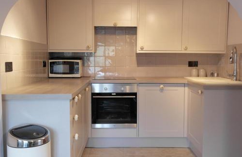 Fylingthorpe Apartment | Ashford House 2 bedroom Apartment 'outdoor bathing tub'