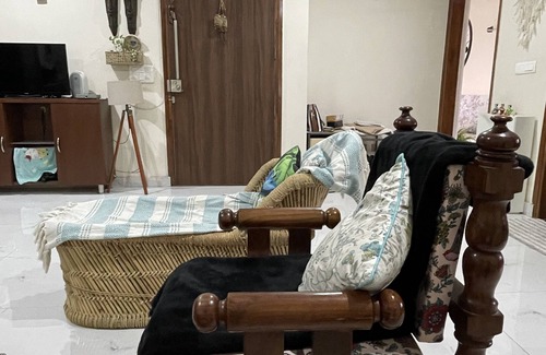 Sikanderpur Ghosi Apartment | Ashiyana - Your Home away from home ! n20 mins to New Delhi Airport