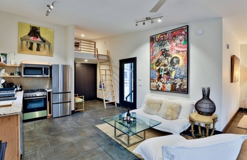 Town of Olive Apartment | Ashokan ArtHaus, Private Hot Tub, Wags Welcome!
