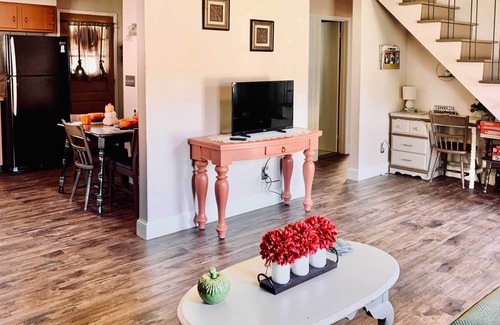Ashtabula House | Ashtabula Home Near Walnut Beach + Eateries!