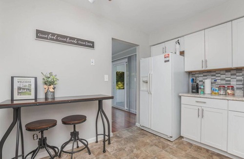 West Chester House | Ashwood Arbor 6 bedrooms 3 bath sleeps 13
