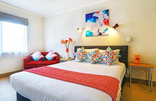 Hamilton Lake Hotel | Ashwood Manor Motor Lodge