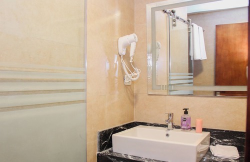 Oula Bed & Breakfast | Asia Pyramids View