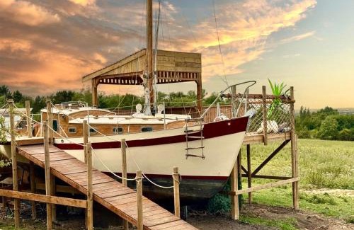 Stanton on the Wolds Boat Rental | Asila's Ark