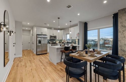 Kearny Apartment | Ask 20%Off Free Parkng 2br 2ba+2King bd EWR 15min