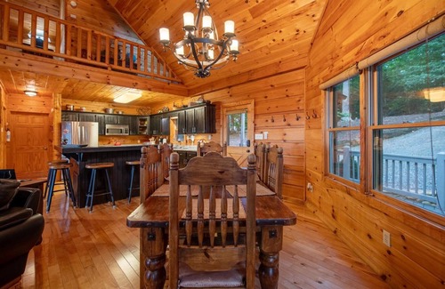 Ridges Over the Lake Cabin | Aska Bliss - Aska Adventure Area