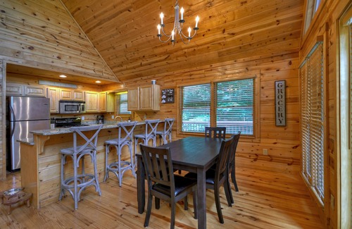 Blue Ridge Cabin | Askaway Retreat: Hot Tub I Close to Downtown I Dog Friendly