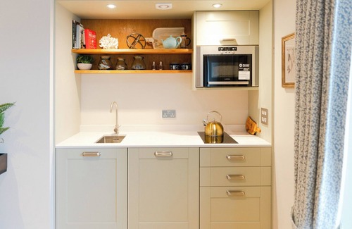 Mallaig Cottage | Askival Studio - UKC6563