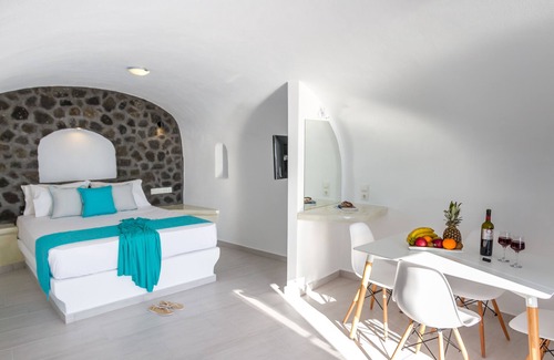 Fira House | Asma Suites