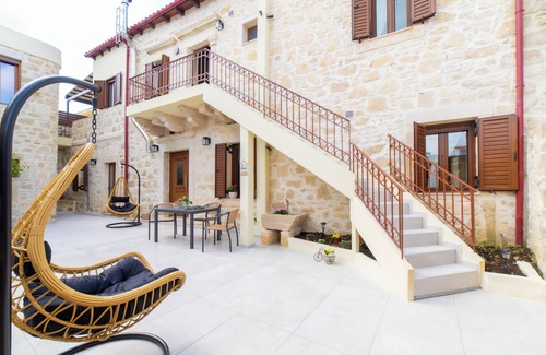 Asites Villa | Asmani Traditional House with Jacuzzi, Sauna & small Gum, ideal for relaxing
