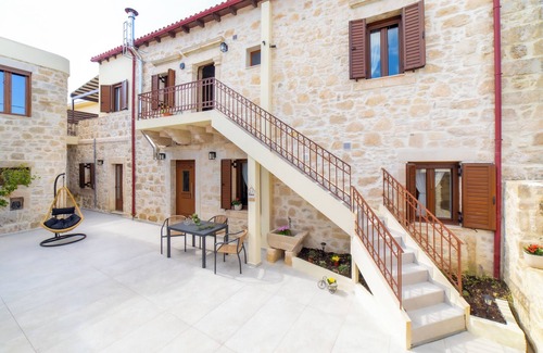 Asites Villa | Asmani Traditional House with Jacuzzi, Sauna & small Gum, ideal for relaxing