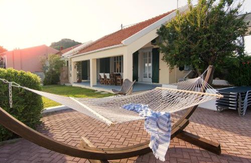 Frourion Villa | Asos Luxury Seafront Villas, Kefalonia, 100m beach & center, 4 stars services, Parking - near Myrtos - Fiskardo