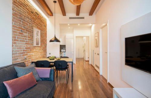 Sant Antoni Apartment | Aspasios Market Balconies Apartments