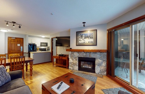 Upper Village Condo | Aspen #120 Prime Ski-in Ski-out Location! Pool, Hot tubs, BBQ, sleeps 6