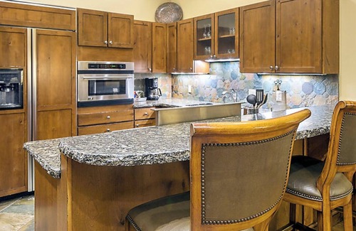 West End Condo | Aspen 1BR Condo prime location